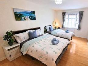 Luxury City Centre Apartment- Free Parking